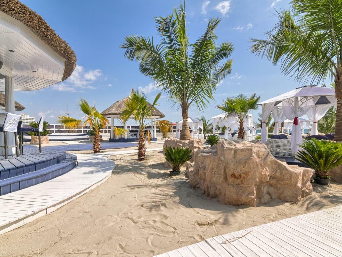 Summer Fun Apartment Constanta Exterior photo